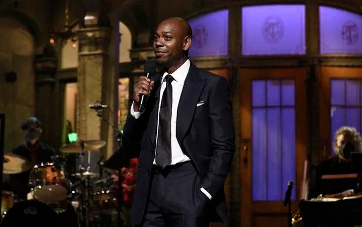 Dave Chappelle Slams White People for Refusing to Wear Masks in 'SNL' Monologue