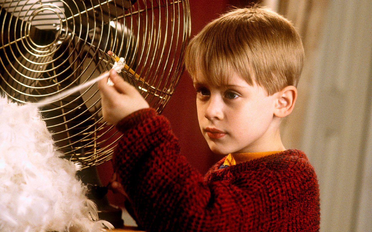 'Home Alone' Director Slams Planned Reboot as a 'Waste of Time'