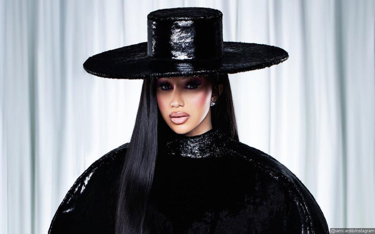 Cardi B Apologizes After Backlash For Hosting Thanksgiving Dinner With ...