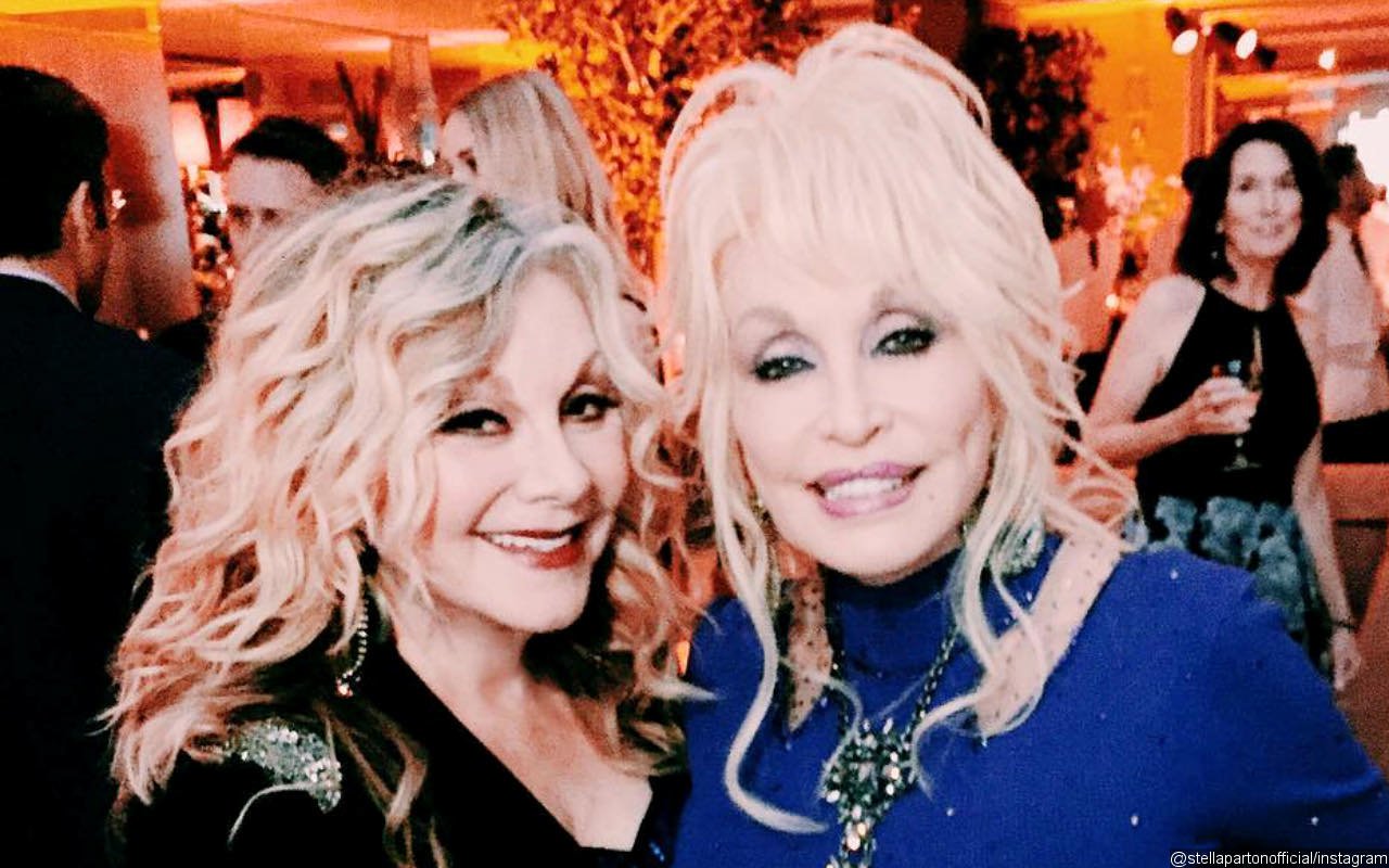 Dolly Parton's Sister Continues to Criticize Politicians for Getting COVID-19 Vaccine First