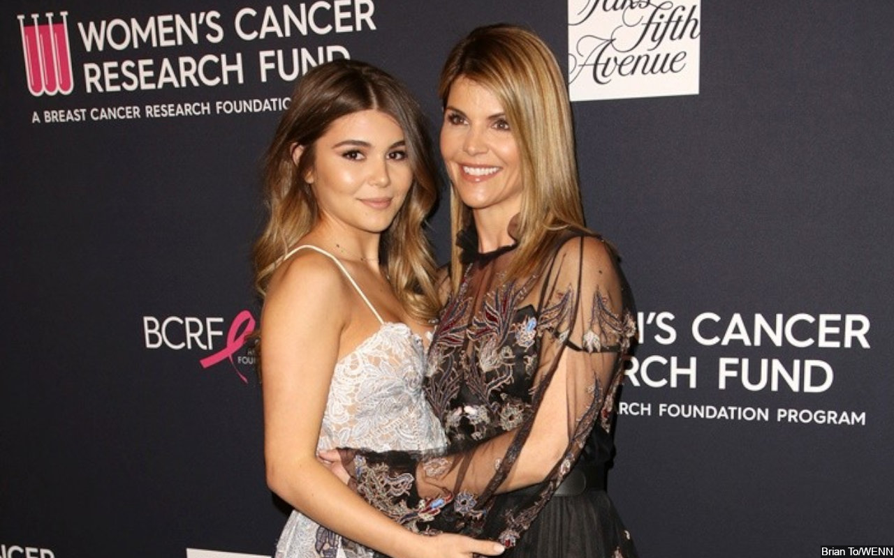 Olivia Jade Teases Youtube Return After Mom Lori Loughlin Was Released From Prison