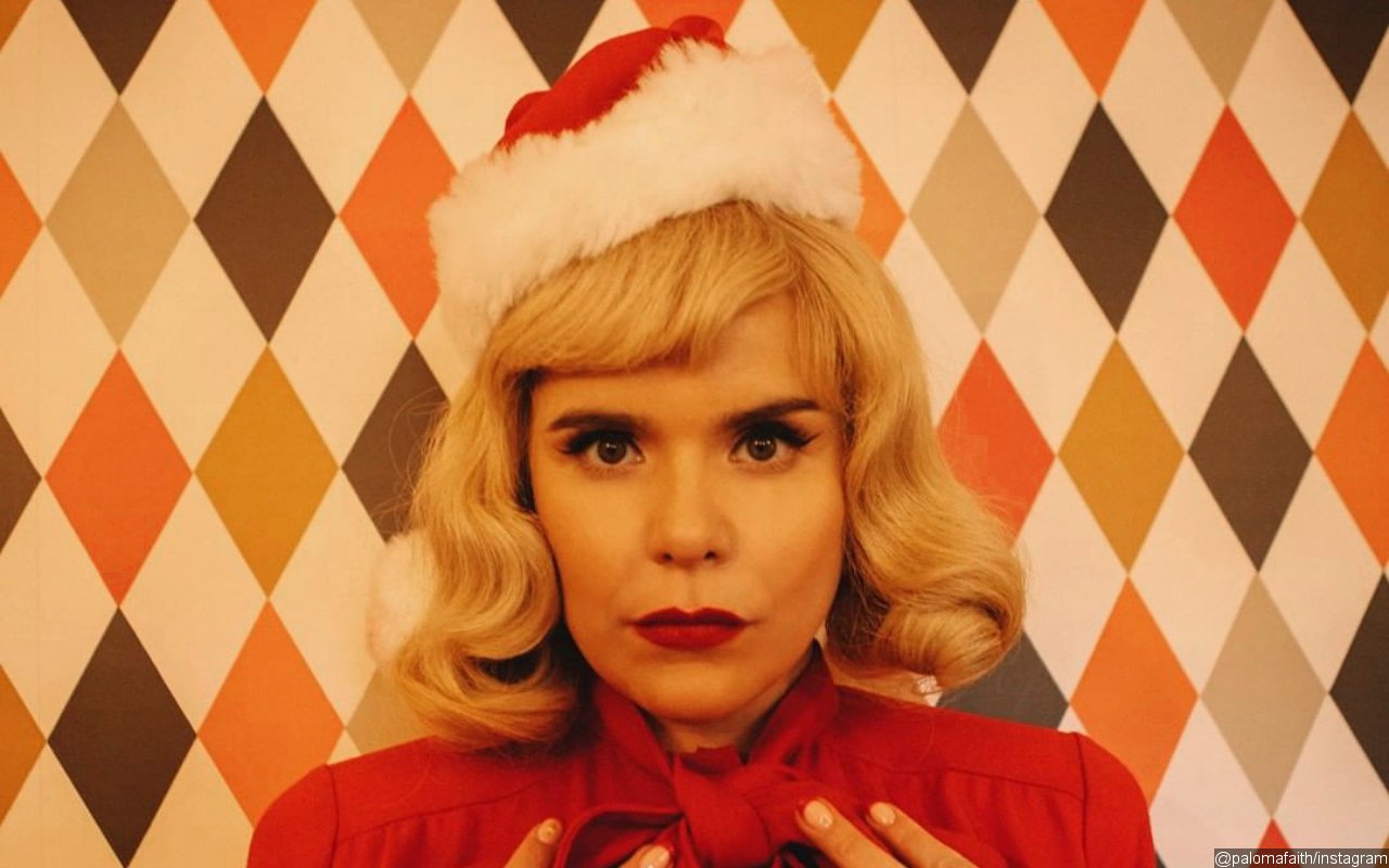 Paloma Faith Laments Over Heightened Anxiety Caused by COVID-19 Fear During Park Outing
