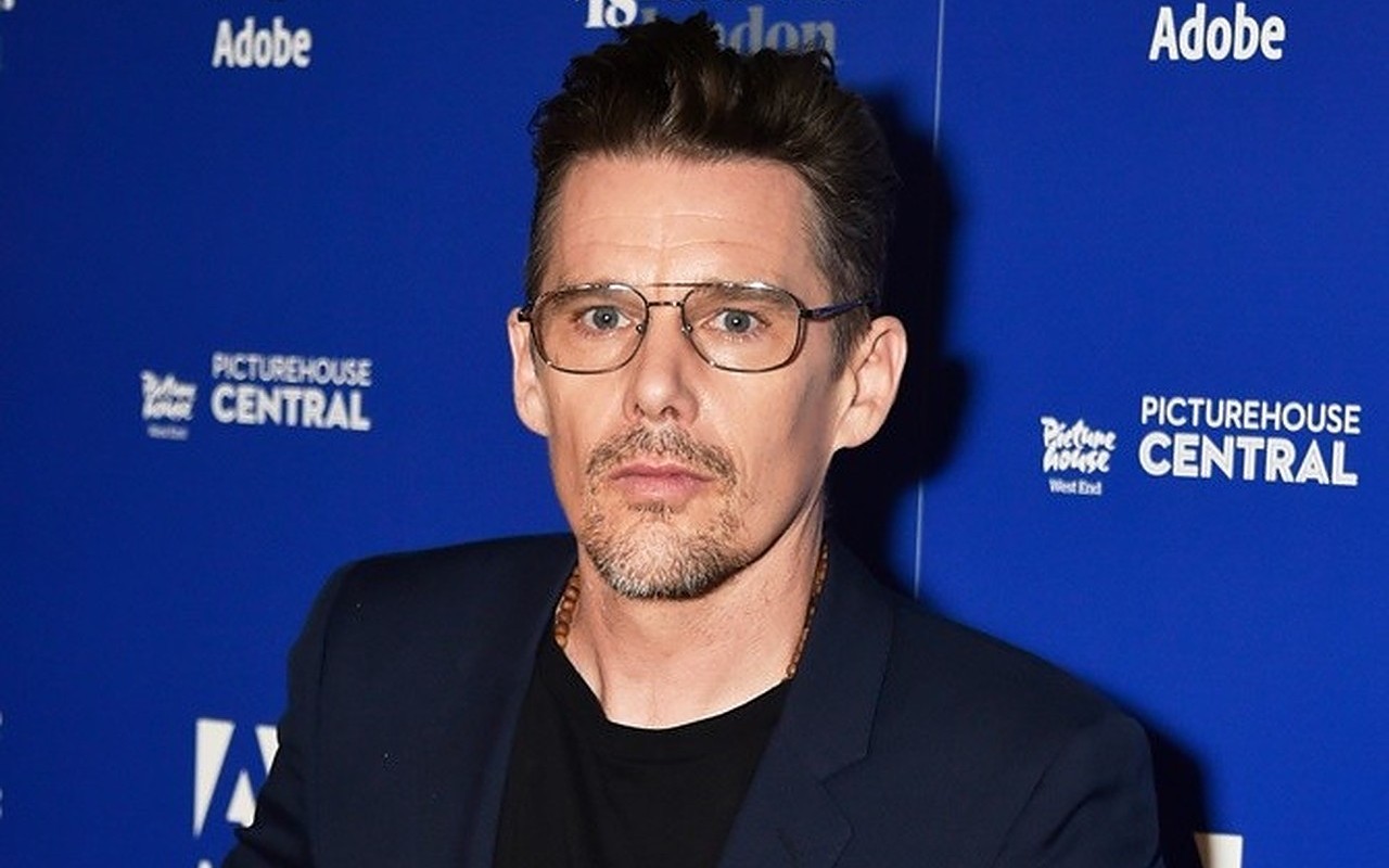 Ethan Hawke to Receive Calls from the Dead in 'The Black Phone'