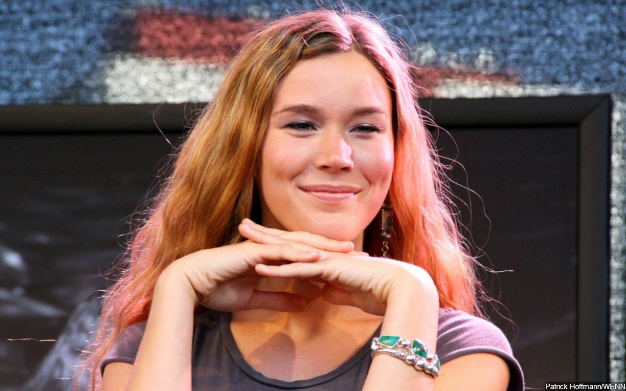 Joss Stone Introduces Her Sweet Newborn Daughter