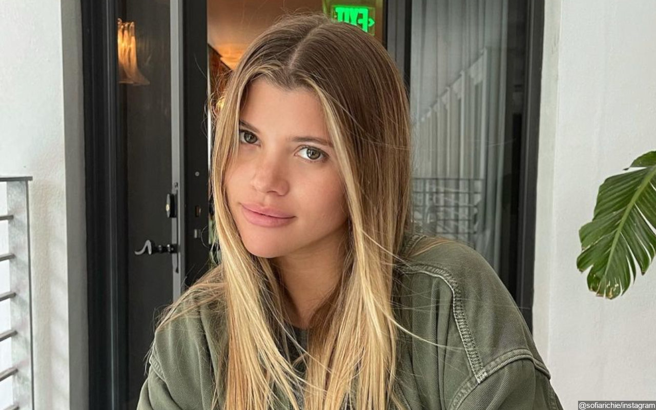 New Beau? Sofia Richie Photographed Locking Lips With Mystery Man in Miami Beach