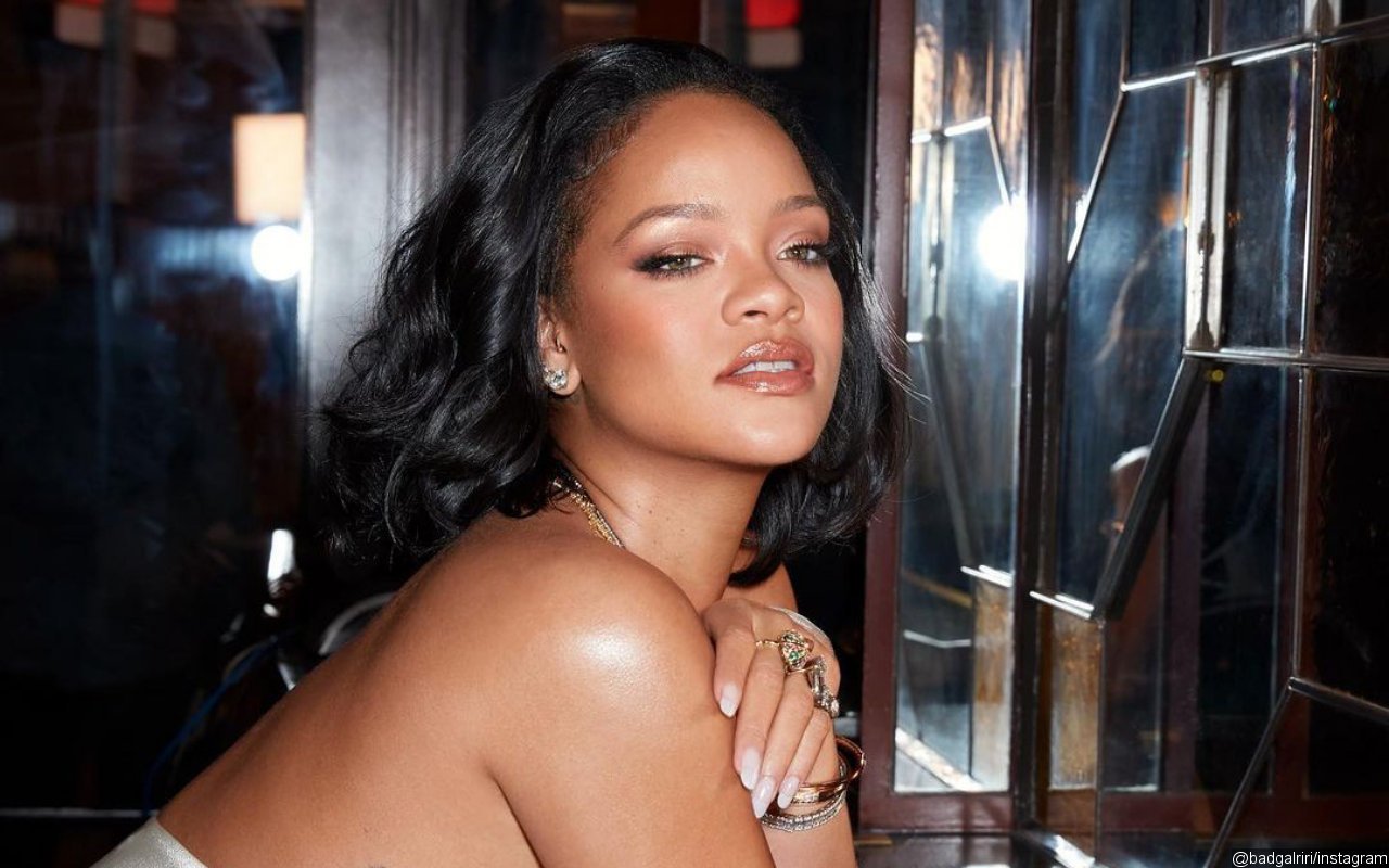Rihanna Surprises Birthday Fan by Crashing Her Dinner Party