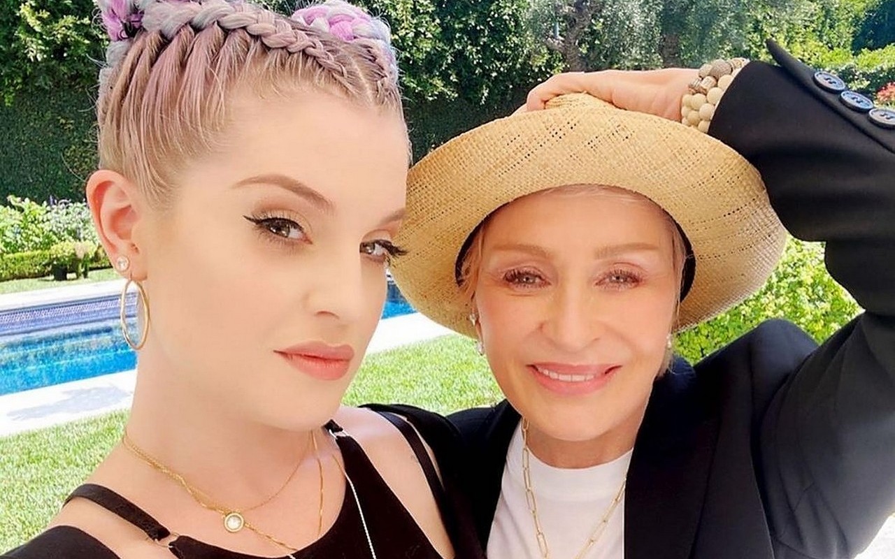 Kelly Osbourne Refers to Cancel Culture as 'Public Execution' After Mom Sharon's 'The Talk' Row