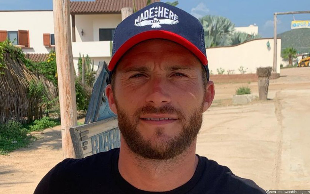 Scott Eastwood Caught Getting Cozy With Mystery Woman During Italian Vacation