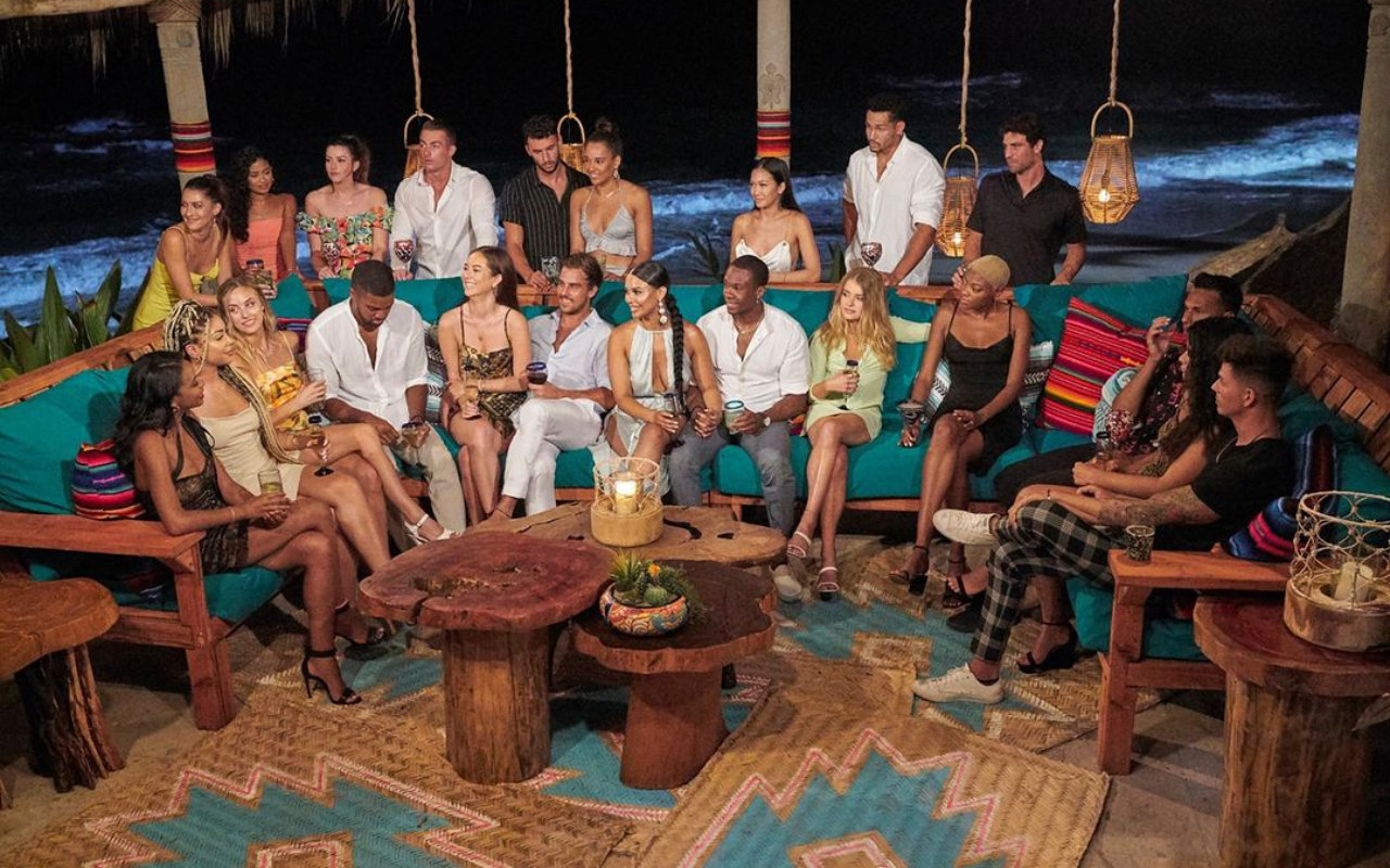 'Bachelor in Paradise' Recap: One Contestant Leaves the Beach, Two Others Are Fighting