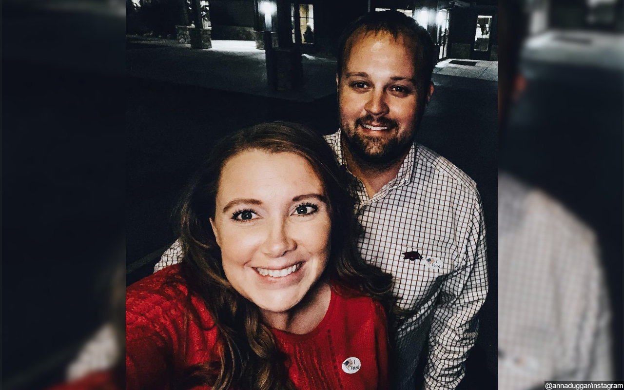 Josh Duggar and Wife Anna All Smiles Outside Court Despite Failing to Dismiss His Child Porn Case