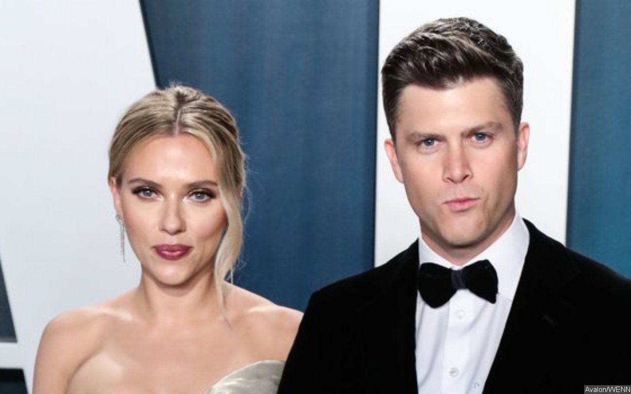 Colin Jost Shares His Mom's Reaction to Him and Scarlett Johansson ...