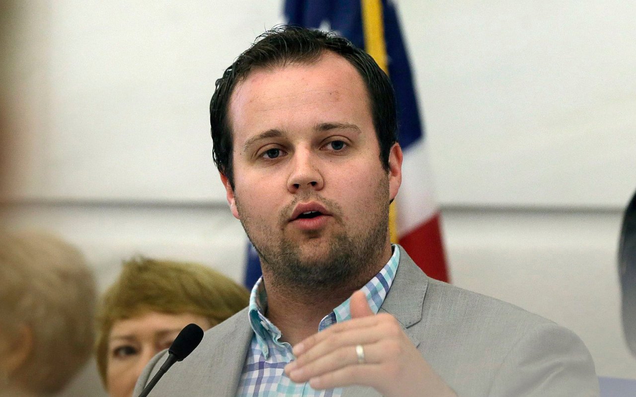 Josh Duggar Allegedly Molested His Young Sisters During Bible Time