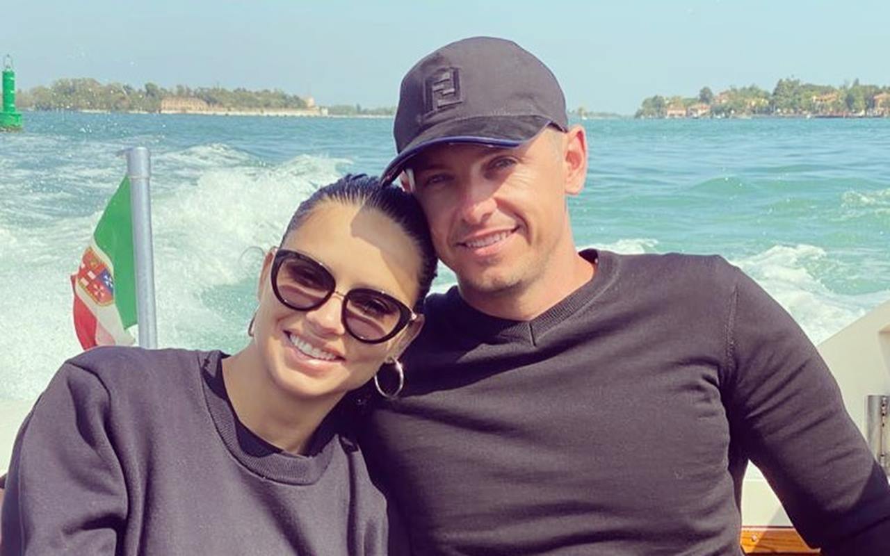 Adriana Lima Expecting First Child With BF Andre Lemmers 