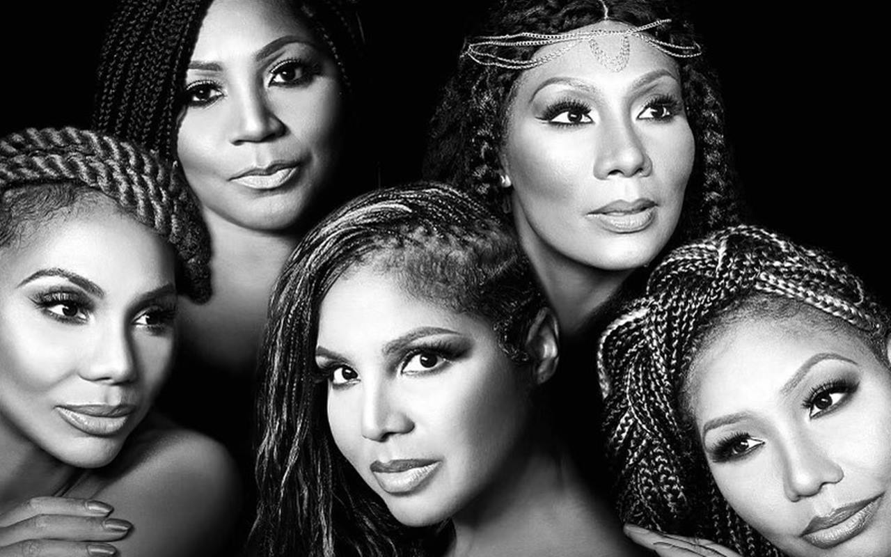 Toni Braxton Mourns Death of Sister Traci After Cancer Battle
