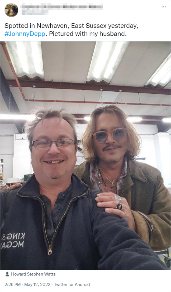 Johnny Depp took a selfie with fan