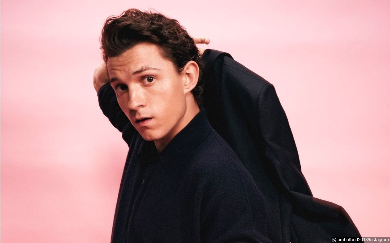 Tom Holland Takes a Break From Social Media After Spiraling When Reading Comments Online