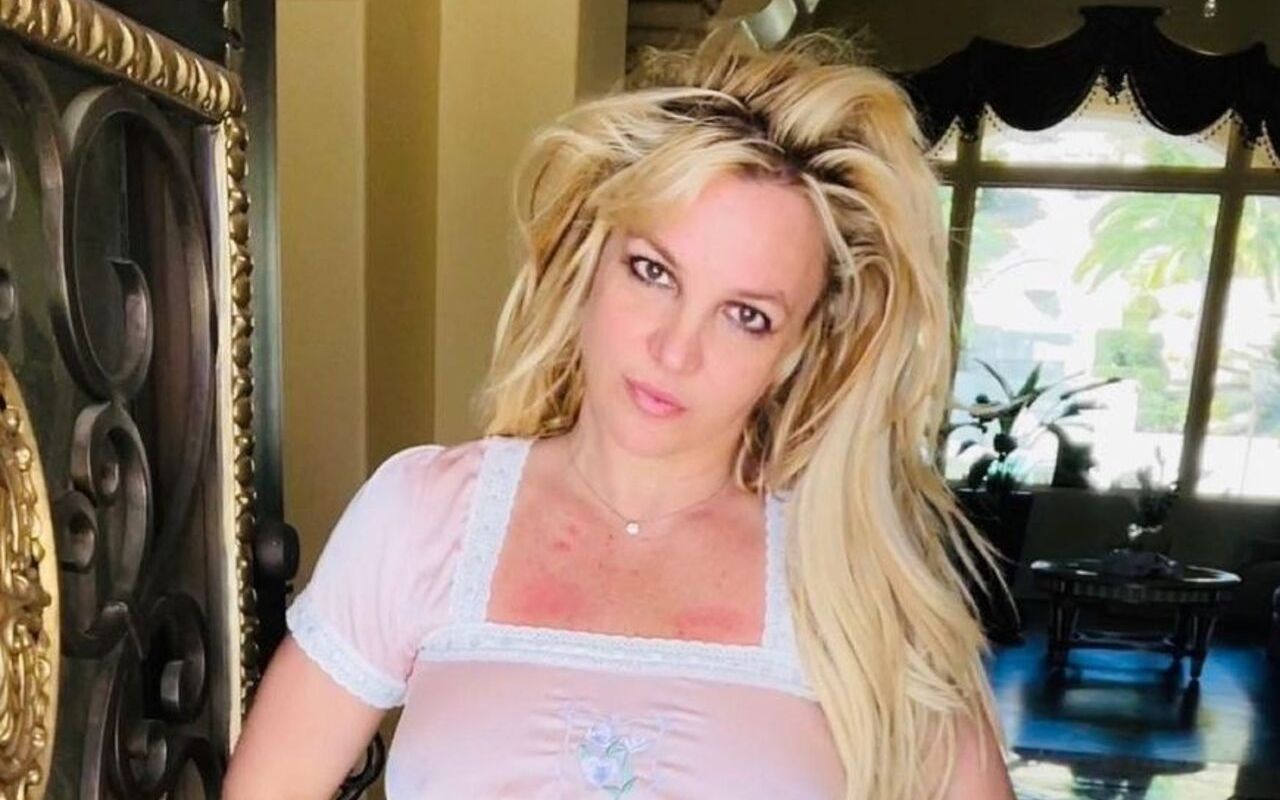 1280px x 800px - Britney Spears Admits She's Awkward in Real Life and Needs to Learn How to  'Freaking Walk'