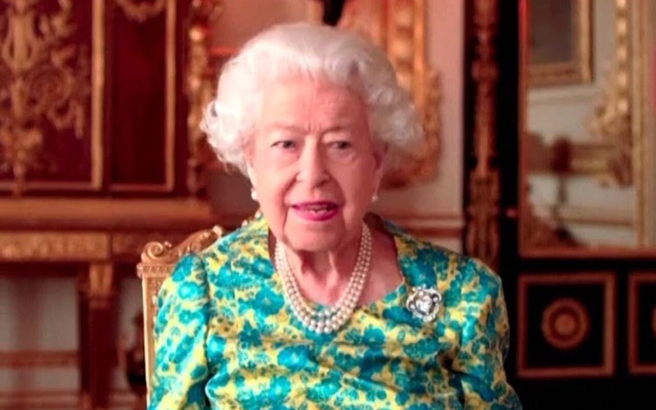 Queen Elizabeth Under Medical Supervision Amid Health And Mobility Issues