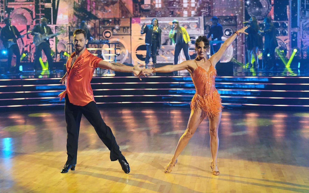 DWTS' Louis van Amstel Denies Body-Shaming Lacey Schwimmer