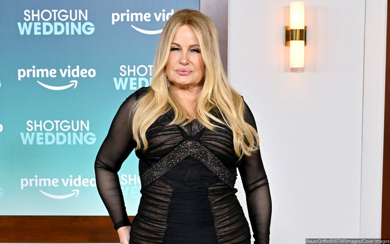 Jennifer Coolidge Discovers an 'Unwelcome Visitor' on Surveillance Footage