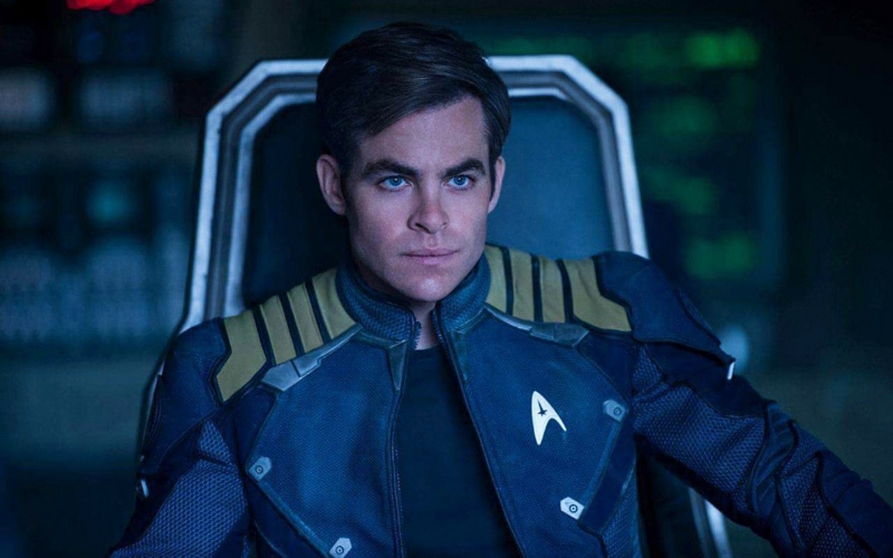 Chris Pine Says 'Star Trek' Franchise Is 'Cursed' After Third Film ...