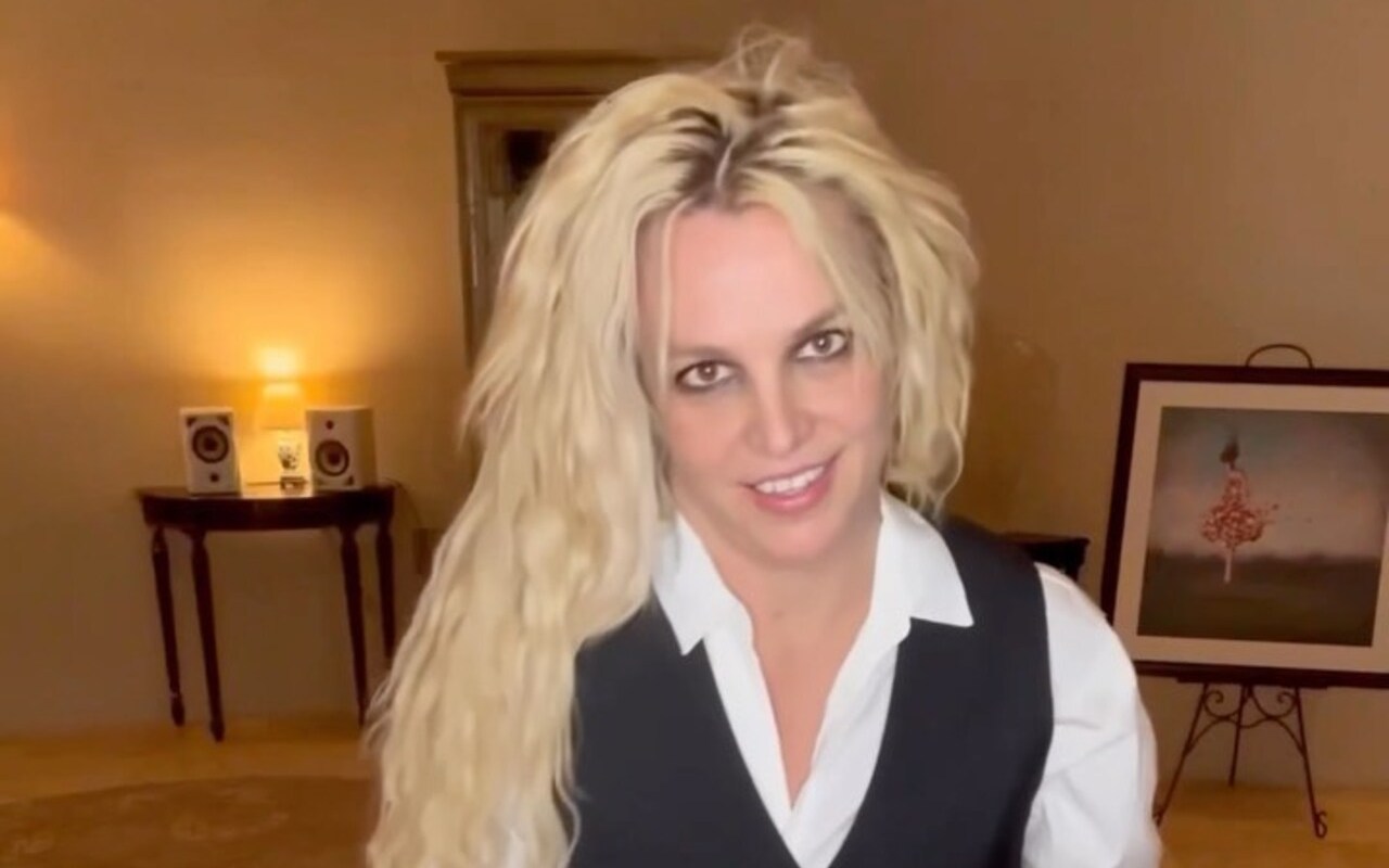 Britney Broke Down In Tears After Fitness Trainer Pinched Her Skin