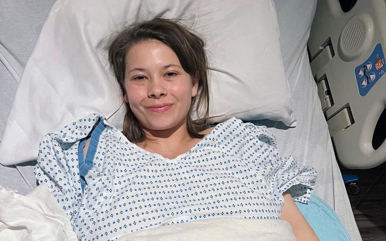 Bindi Irwin Crippled by Pain After Giving Birth, Has Dozens of Lesions ...