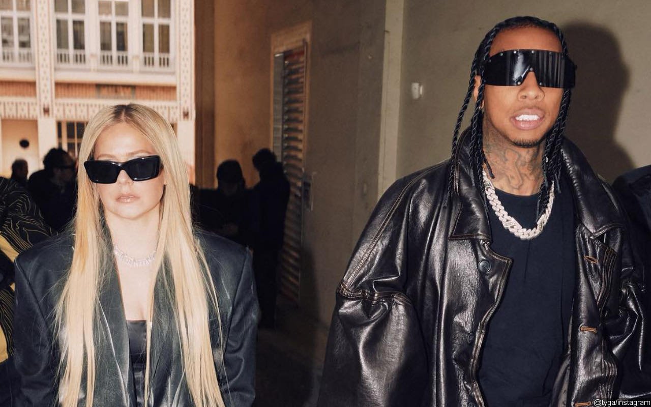Avril Lavigne and Tyga Share Embrace Onstage During Her Tour Soundcheck