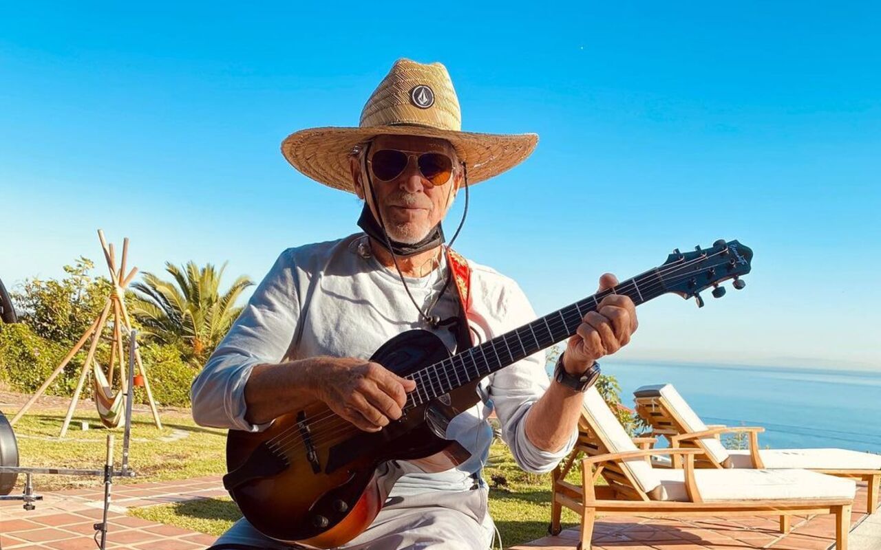 Jimmy Buffett Hospitalized With Medical Issues That Need 'Immediate Attention'