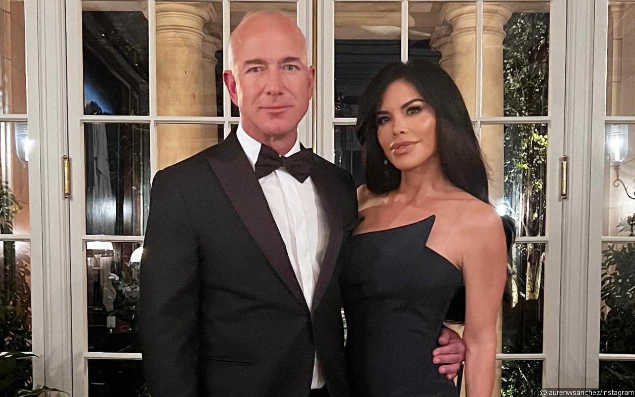 Jeff Bezos Resumes Construction on $175M Love Nest After Getting Engaged to Lauren Sanchez