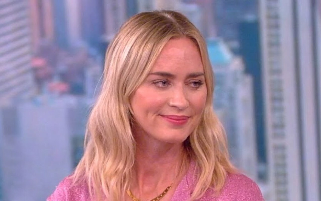 Emily Blunt Feels Out of Place in 'Intimidating' Crowd of Fashion Industry