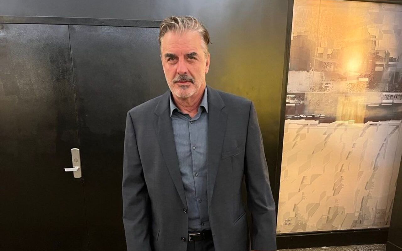 Chris Noth Feels Hurt as He's Snubbed by 'Sex and the City' Co-Stars After Sexual Assault Allegation