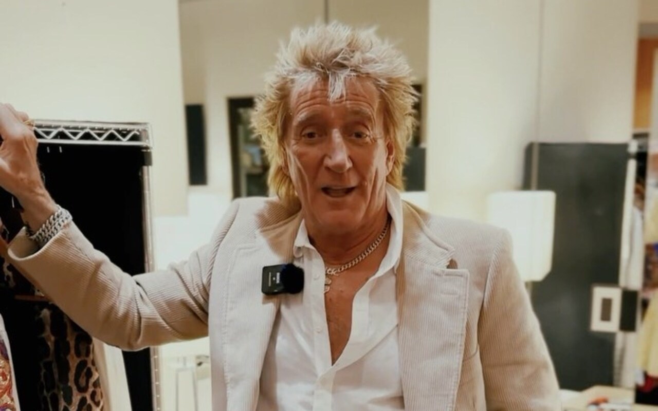 Rod Stewart Swims With Weighted Bricks Amid Military-Style Workouts Ahead of Tour