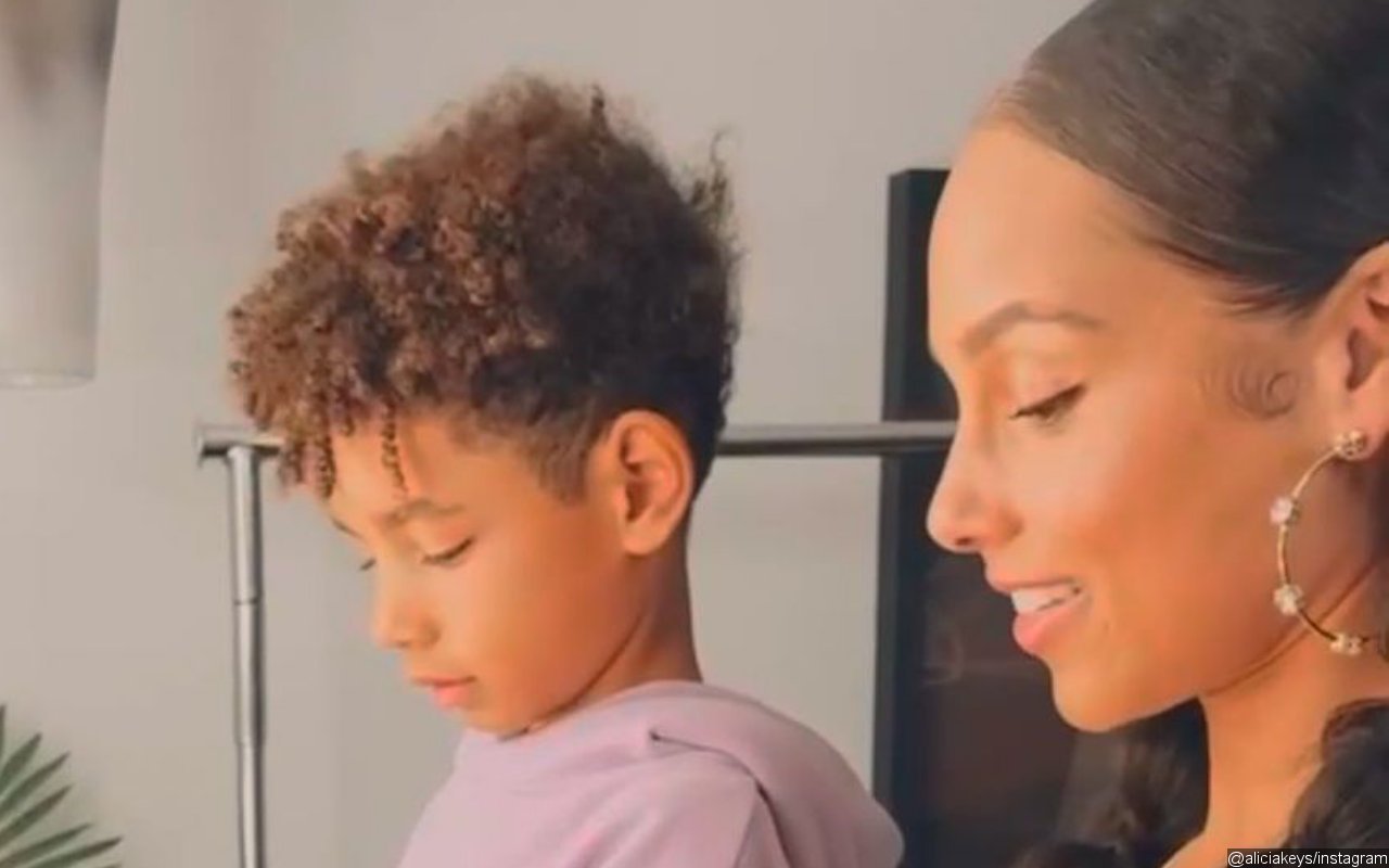 Alicia Keys' Son Criticizes Her Revealing Concert Outfit