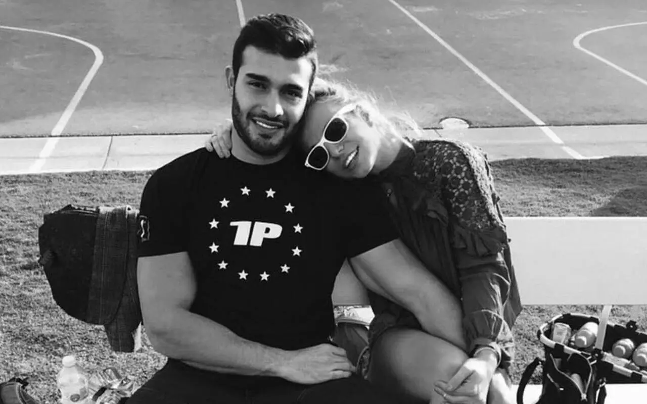 Britney Spears Shows Off Latest Vacation While Sam Asghari Unfollows Her on Instagram 
