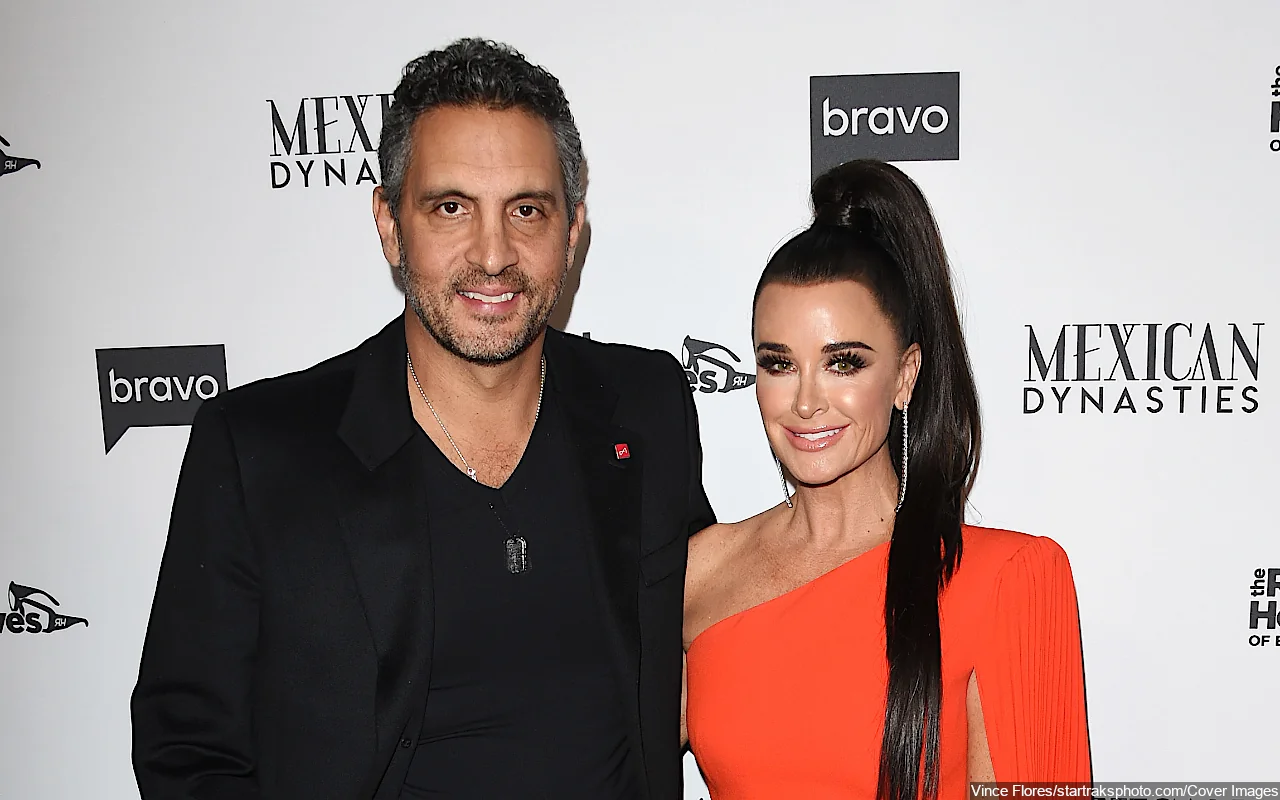 Kyle Richards Doing Her Best to Be 'Unbreakable' Amid Mauricio Umansky ...