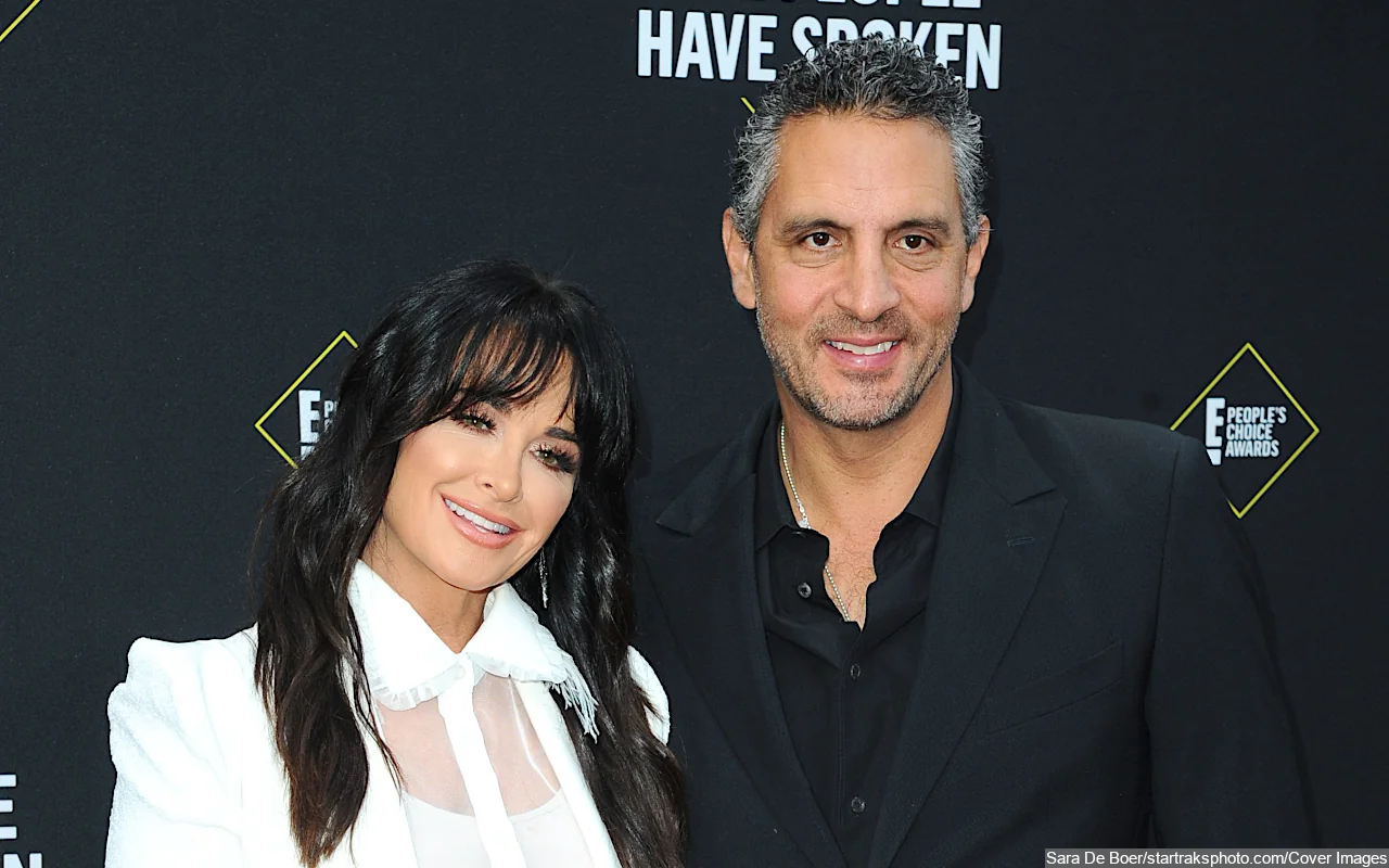 Kyle Richards 'Glad' She and Mauricio Umansky Remain 'Amicable' Despite ...