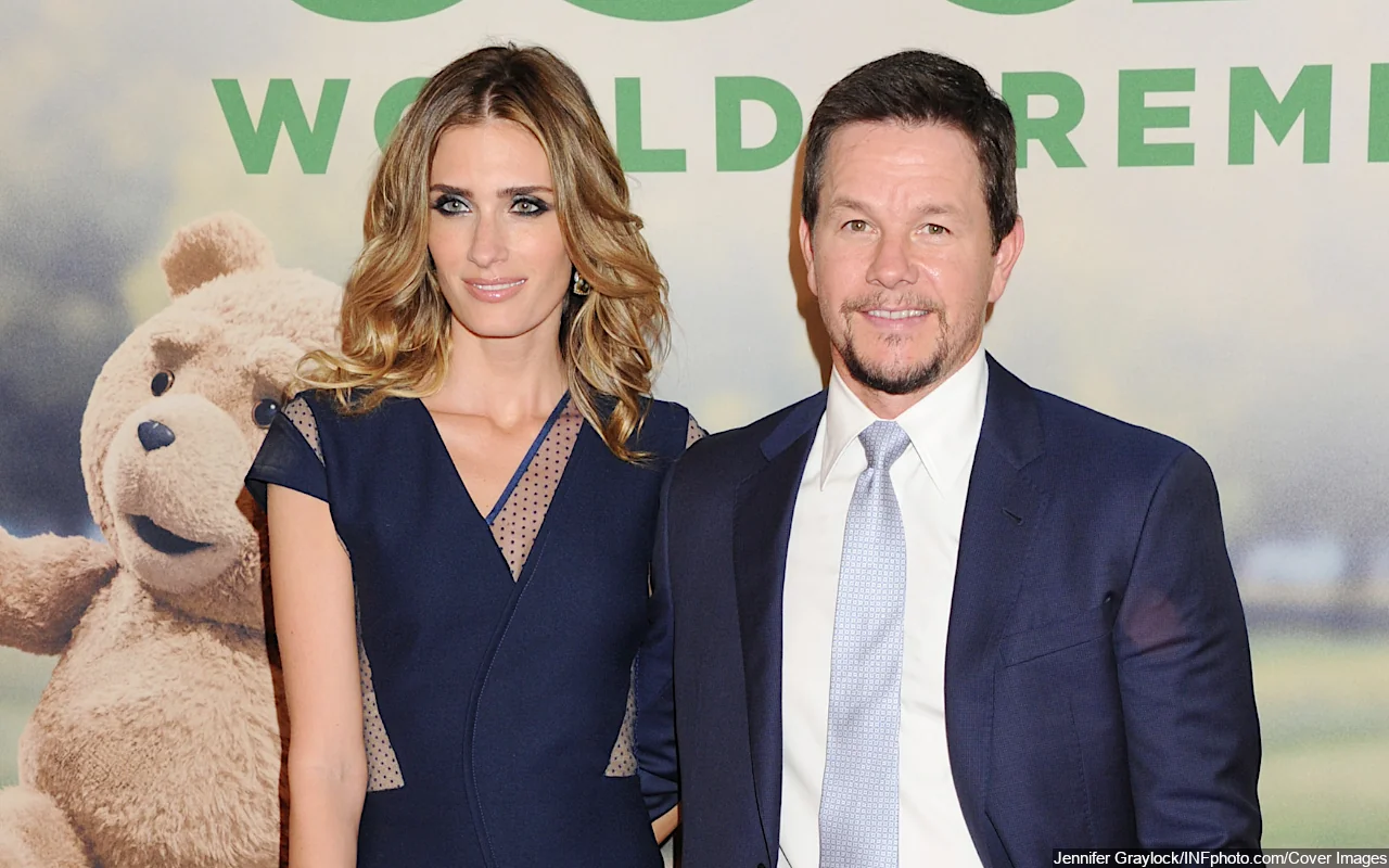 Mark Wahlberg's Wife Rhea Durham Treats Fans to His Suggestive Thirst Trap