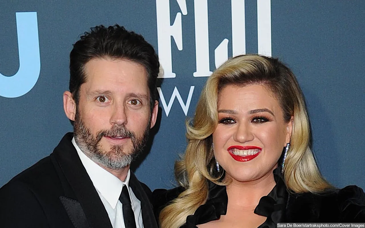 Kelly Clarkson 'Couldn't Be Happier' to Stop Paying Spousal Support to ...