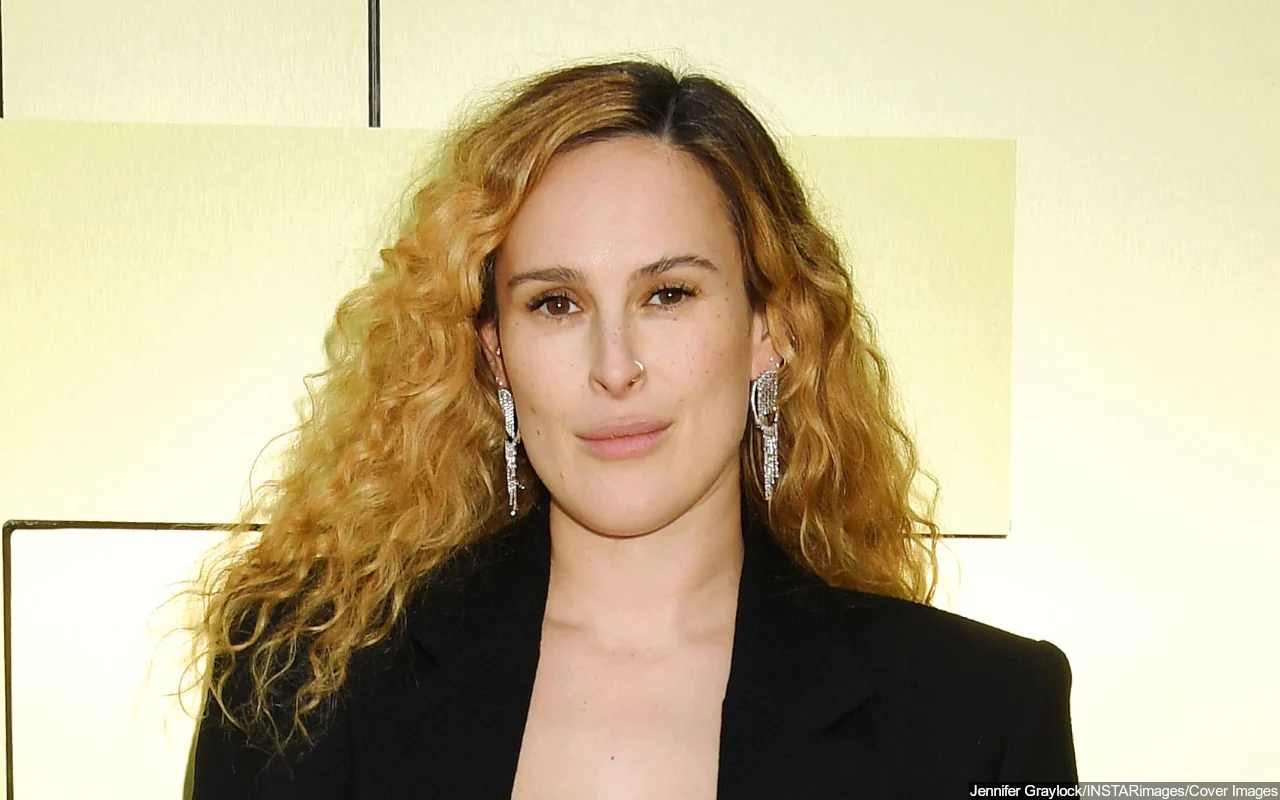 Rumer Willis Ditches Top in New Bathroom Photos as She Discusses 'Healing' Her Trauma