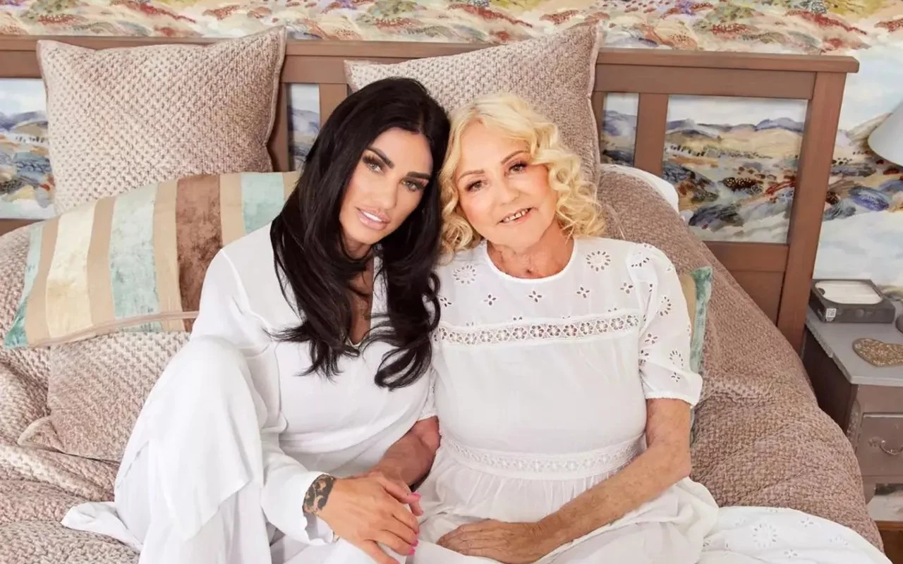 Katie Price's Mom Not Fan of Star's New Look: 'Her Boobs Are Bigger Than Her Head'