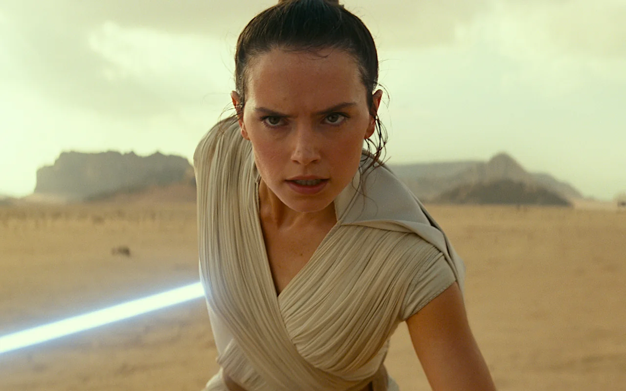 Daisy Ridley Blames Shooting 'Star Wars' Films for Stomach Ulcers