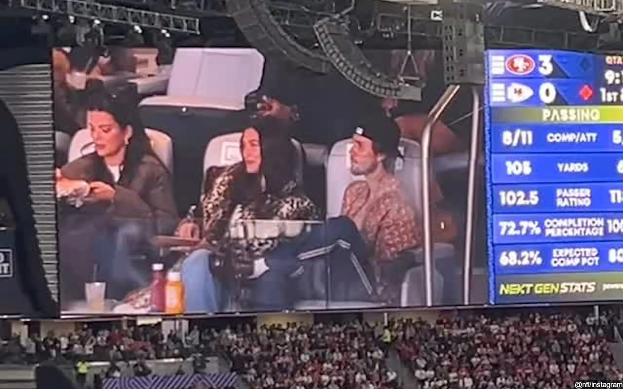 Super Bowl LVIII: Justin Bieber Sweetly Kisses Wife Hailey During Jumbotron Moment 