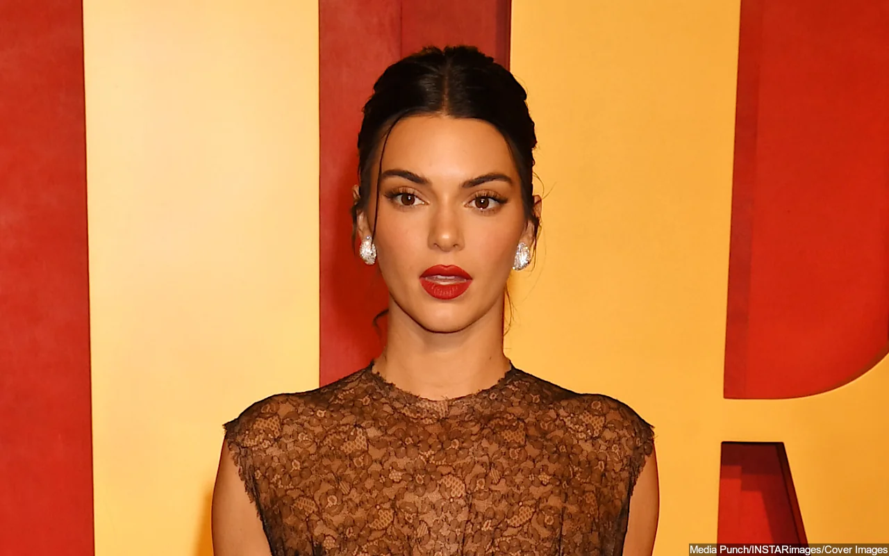 Kendall Jenner Praised Over Jaw-Dropping Look in Risque Outfit at Oscars Party