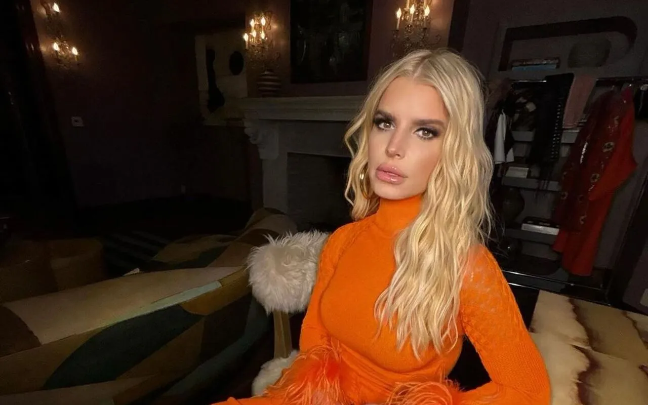 Jessica Simpson Wants Bigger Butt, Consults Kardashians for BBL Surgery