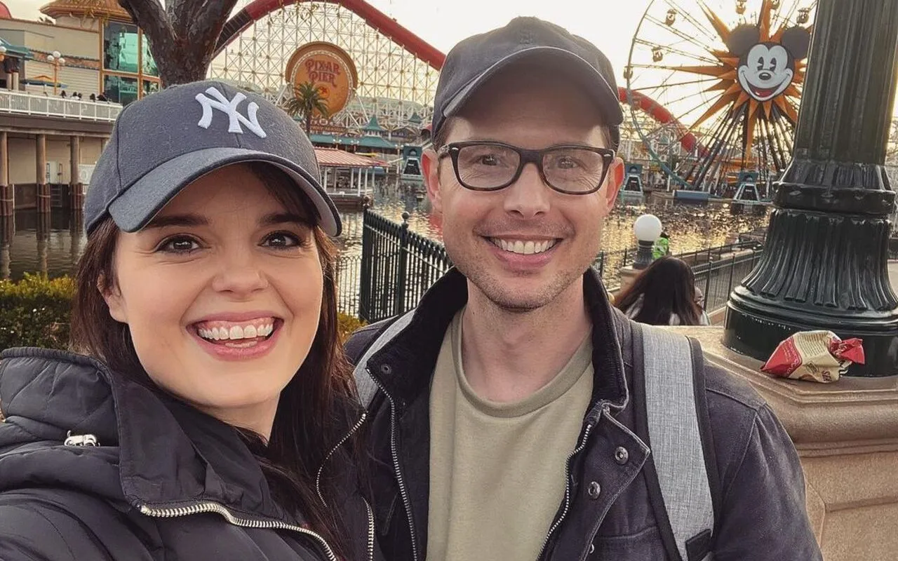 'Halloweentown' Co-Stars Kimberly J. Brown and Daniel Kountz Tie the Knot in Outdoor Wedding