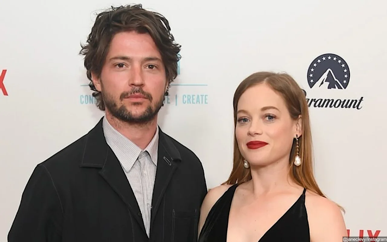 Jane Levy and Thomas McDonell Expecting First Child