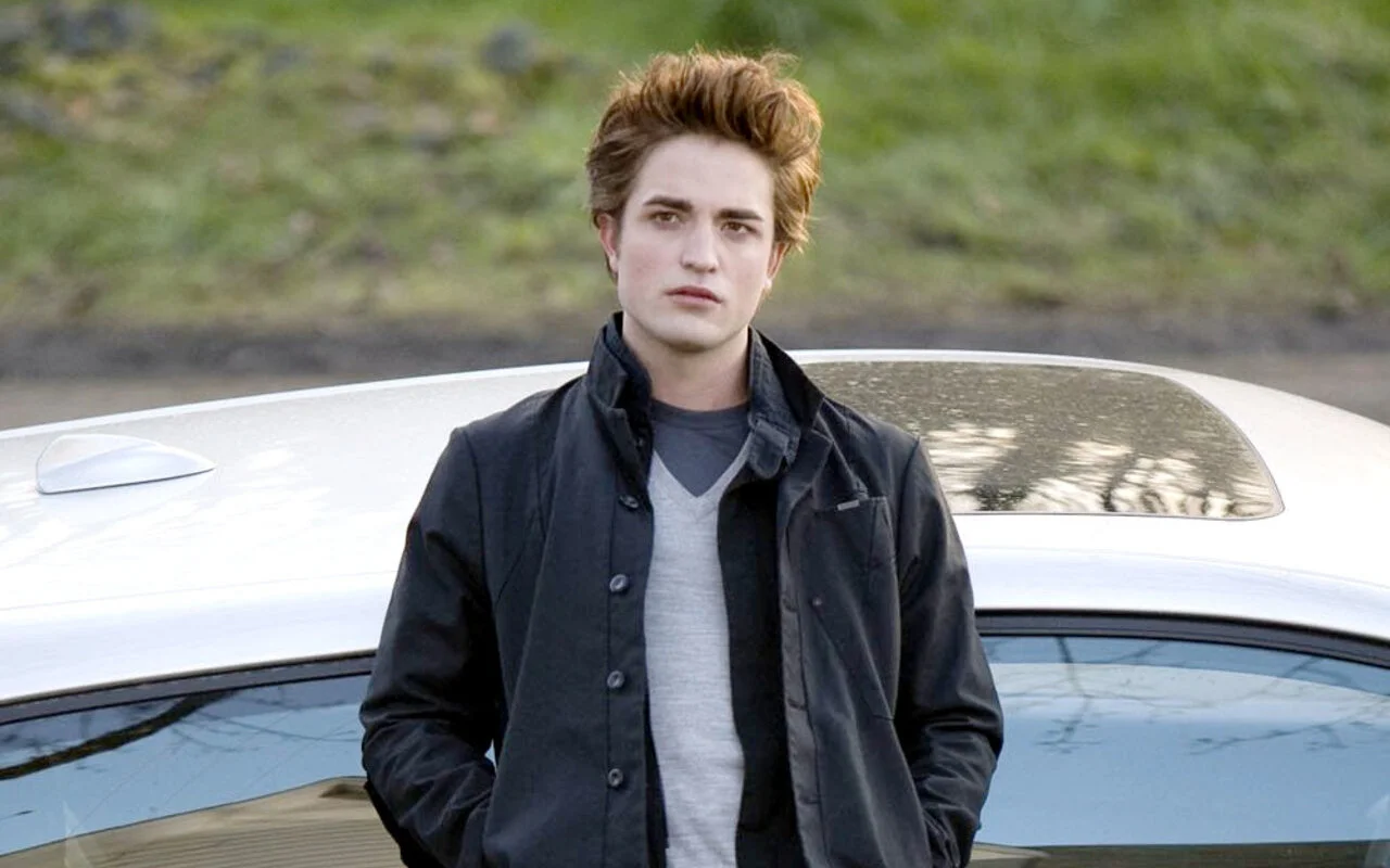 Robert Pattinson Hated 'Twilight' Sparkly Makeup