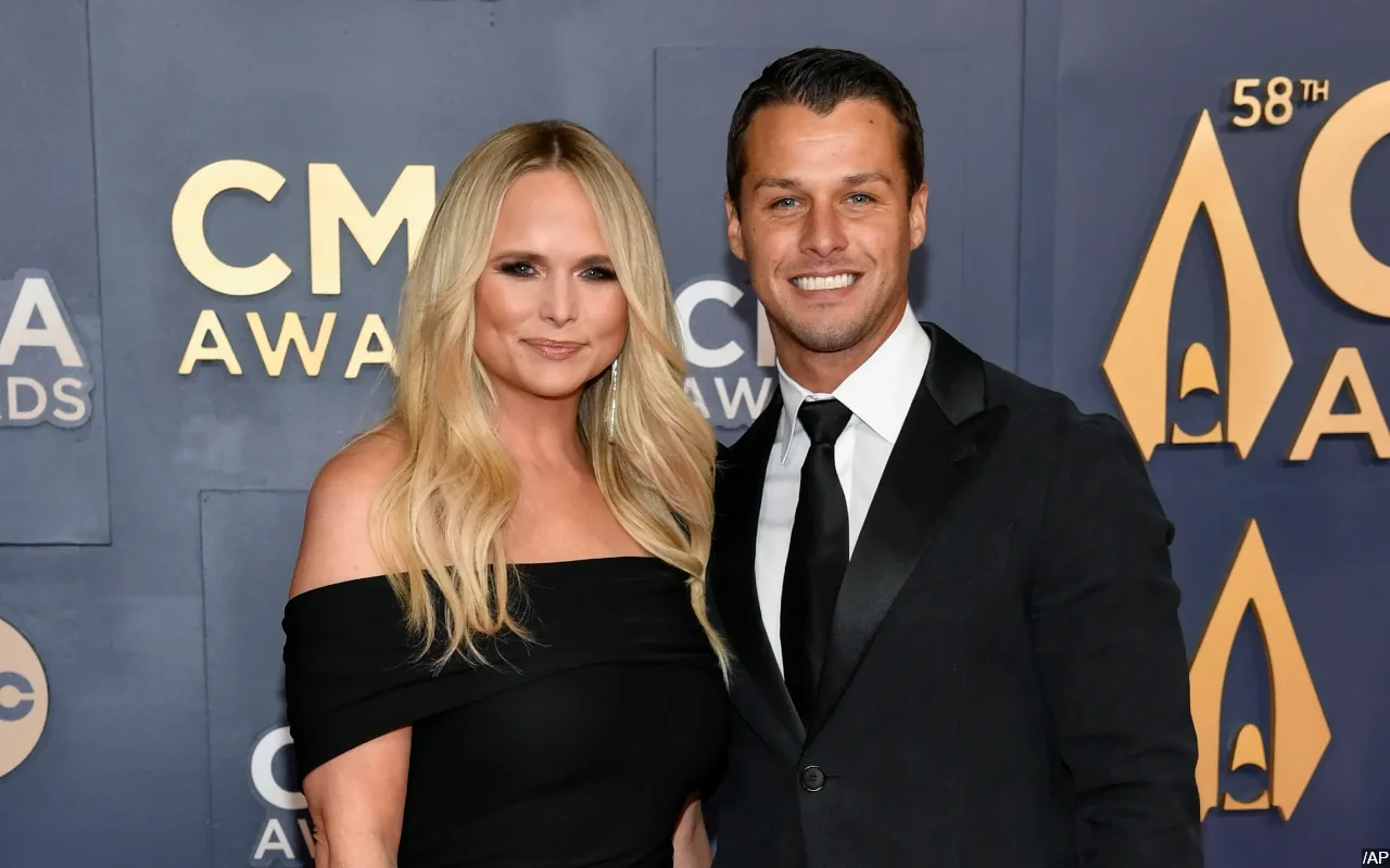 CMAs 2024 Miranda Lambert and Husband Brendan McLoughlin Turn Red