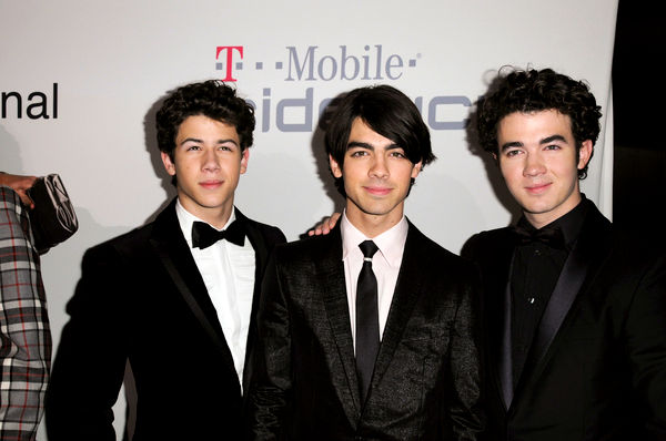 Jonas Brothers<br>51st Annual GRAMMY Awards - Salute to Icons: Clive Davis - Arrivals